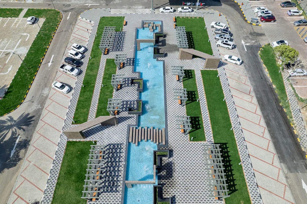 Hotel Holiday International
